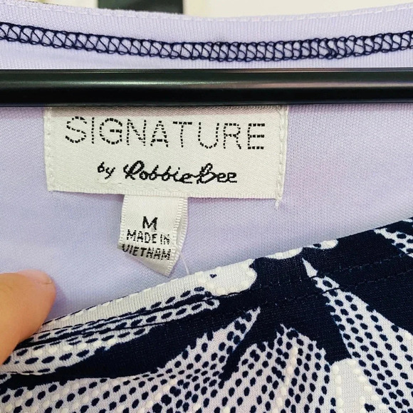Signature by Robbie Bee Navy Blue and White Dress Size Medium - Picture 8 of 11